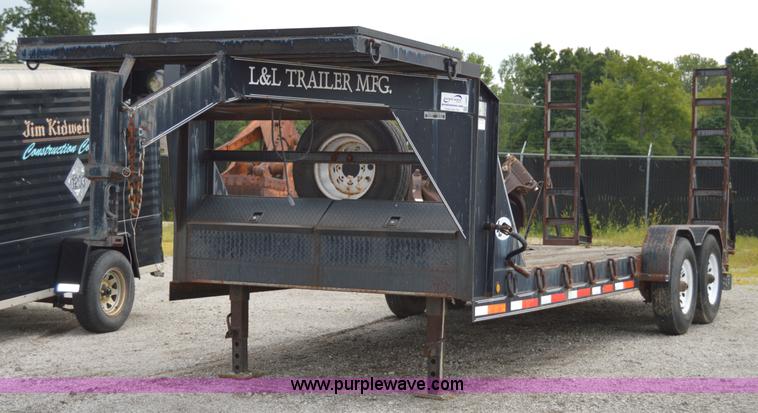 image for item I6497 2003 L&L gooseneck trailer