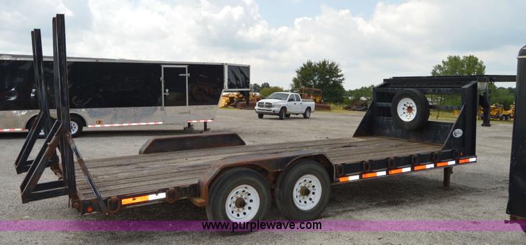 image for item I6497 2003 L&L gooseneck trailer
