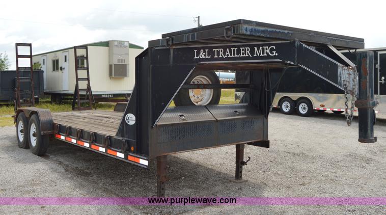 image for item I6497 2003 L&L gooseneck trailer