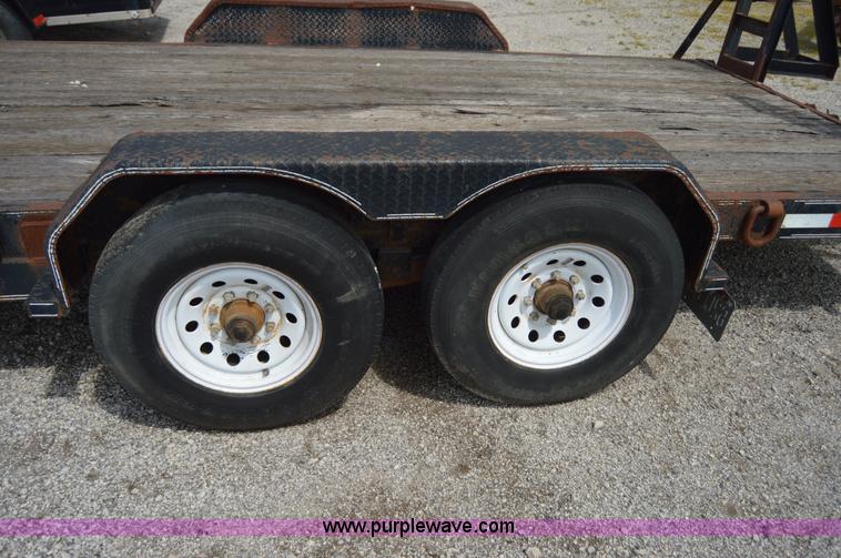 image for item I6497 2003 L&L gooseneck trailer