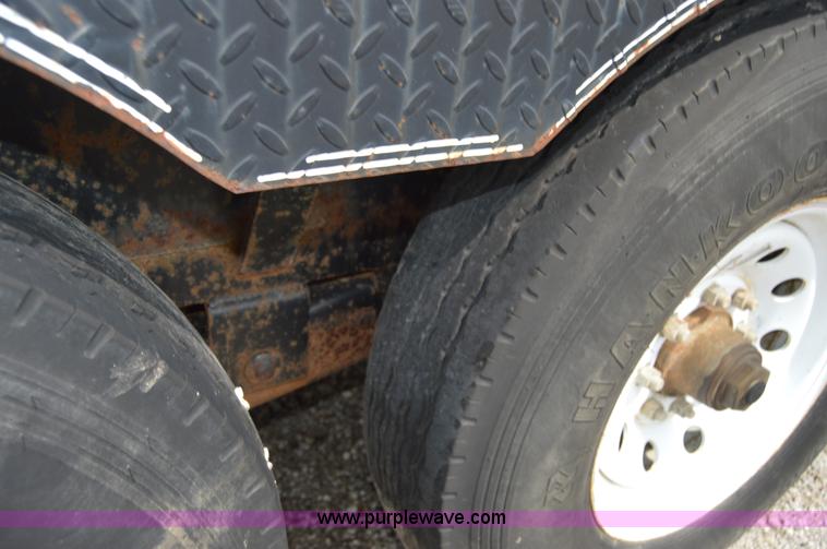 image for item I6497 2003 L&L gooseneck trailer