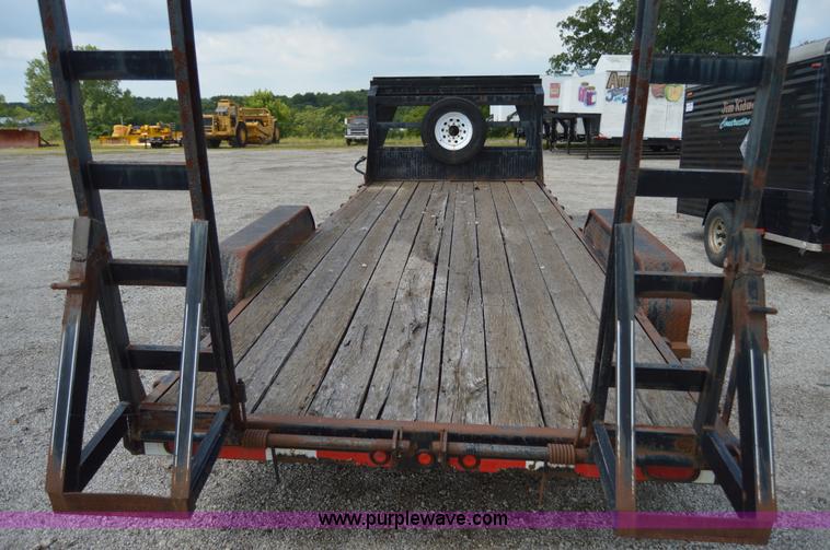 image for item I6497 2003 L&L gooseneck trailer