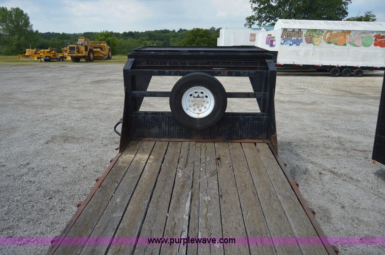 image for item I6497 2003 L&L gooseneck trailer