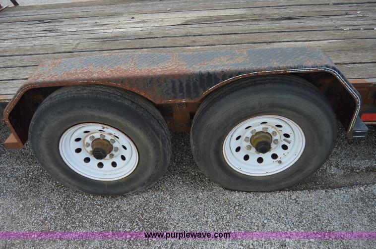 image for item I6497 2003 L&L gooseneck trailer