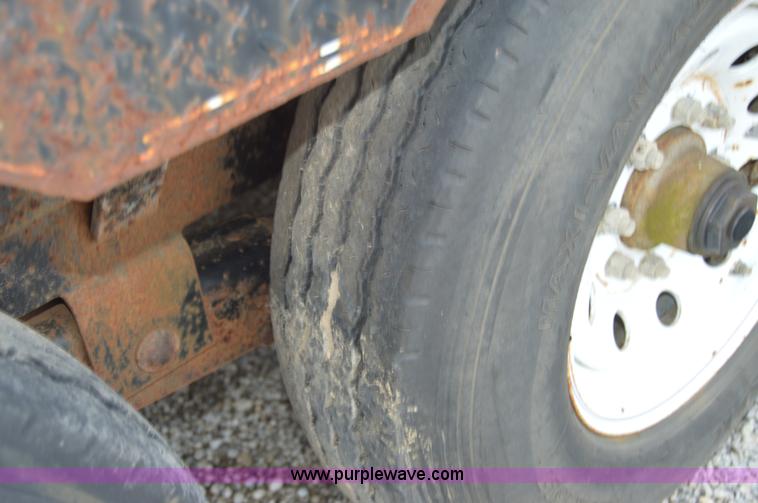 image for item I6497 2003 L&L gooseneck trailer