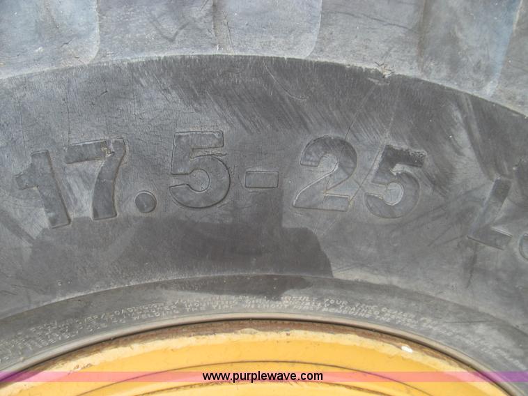 image for item I8985 1967 Caterpillar 950 articulated wheel loader