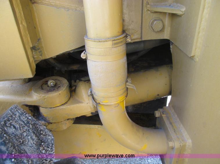 image for item I8985 1967 Caterpillar 950 articulated wheel loader