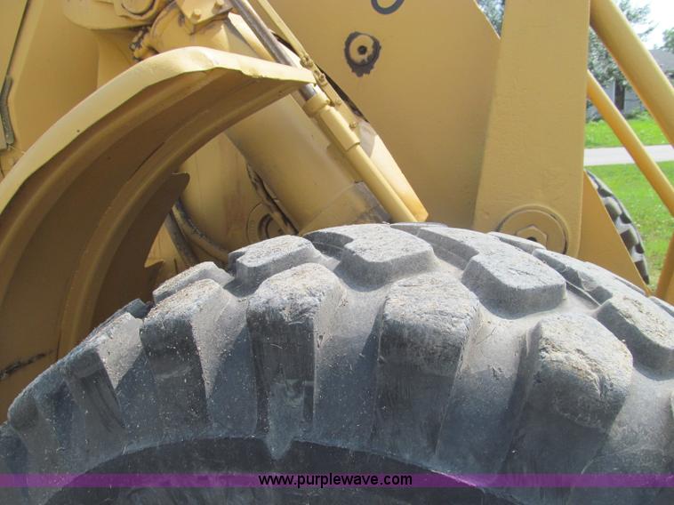image for item I8985 1967 Caterpillar 950 articulated wheel loader