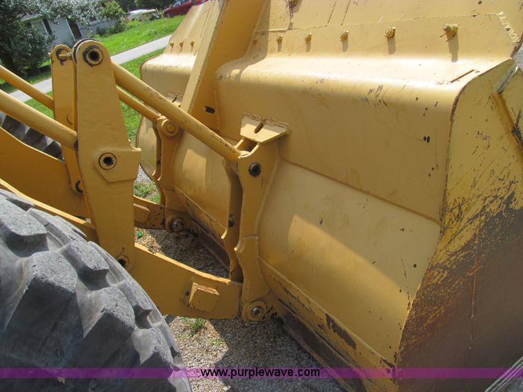 image for item I8985 1967 Caterpillar 950 articulated wheel loader