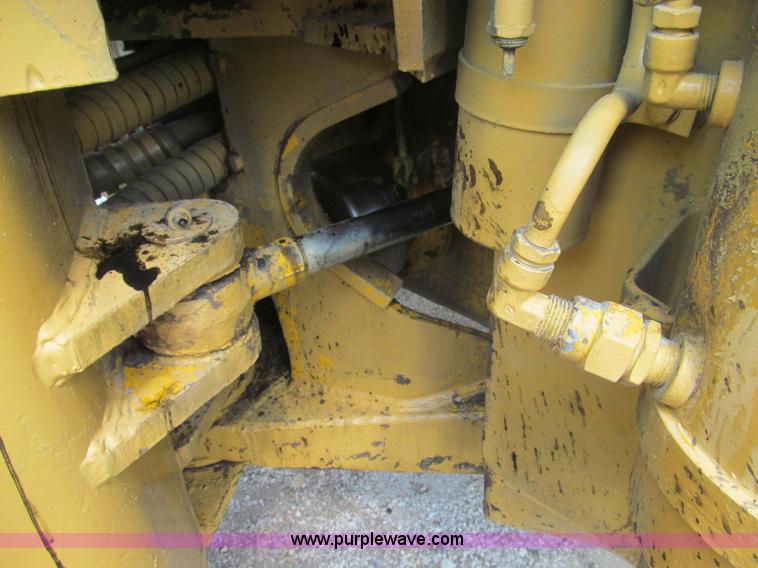 image for item I8985 1967 Caterpillar 950 articulated wheel loader
