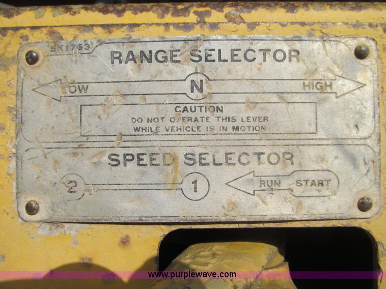 image for item I8985 1967 Caterpillar 950 articulated wheel loader