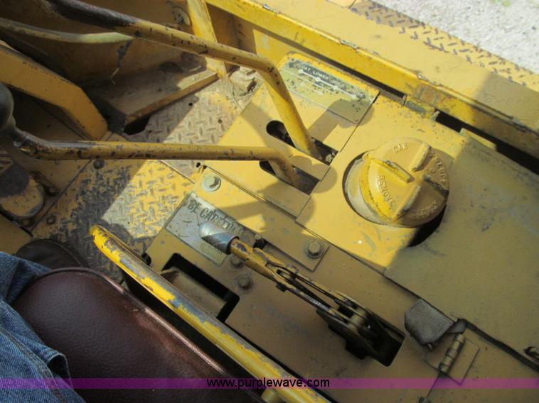 image for item I8985 1967 Caterpillar 950 articulated wheel loader