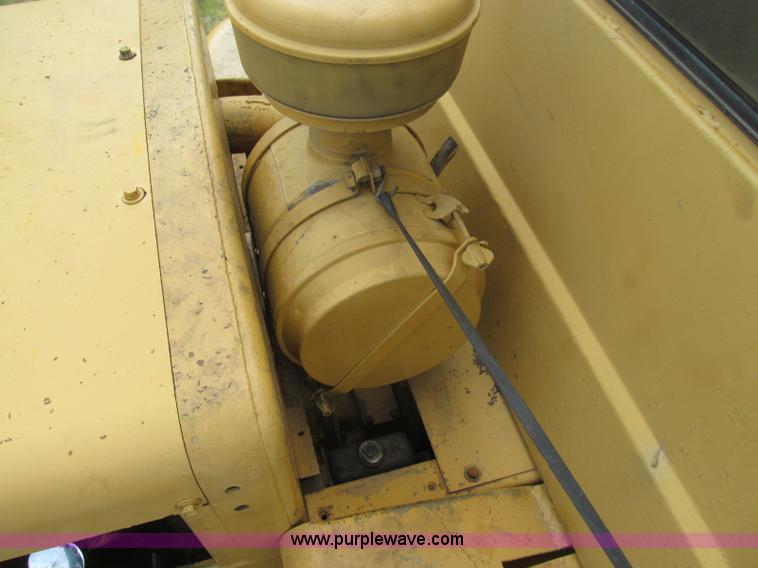 image for item I8985 1967 Caterpillar 950 articulated wheel loader