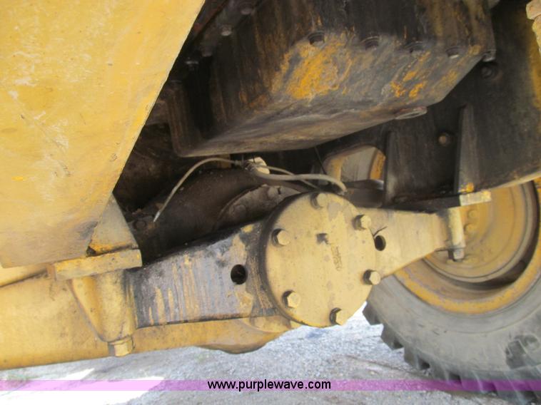 image for item I8985 1967 Caterpillar 950 articulated wheel loader