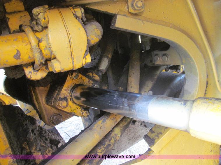 image for item I8985 1967 Caterpillar 950 articulated wheel loader