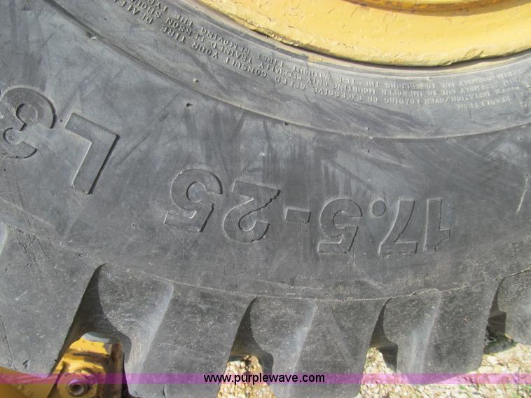 image for item I8985 1967 Caterpillar 950 articulated wheel loader