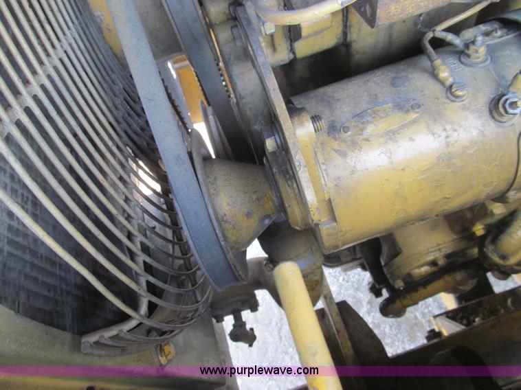 image for item I8985 1967 Caterpillar 950 articulated wheel loader