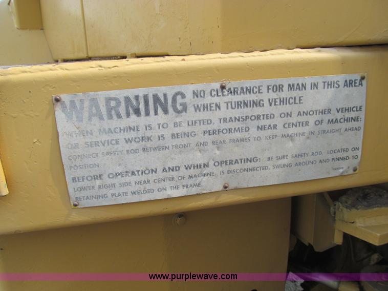 image for item I8985 1967 Caterpillar 950 articulated wheel loader