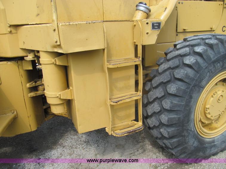 image for item I8985 1967 Caterpillar 950 articulated wheel loader