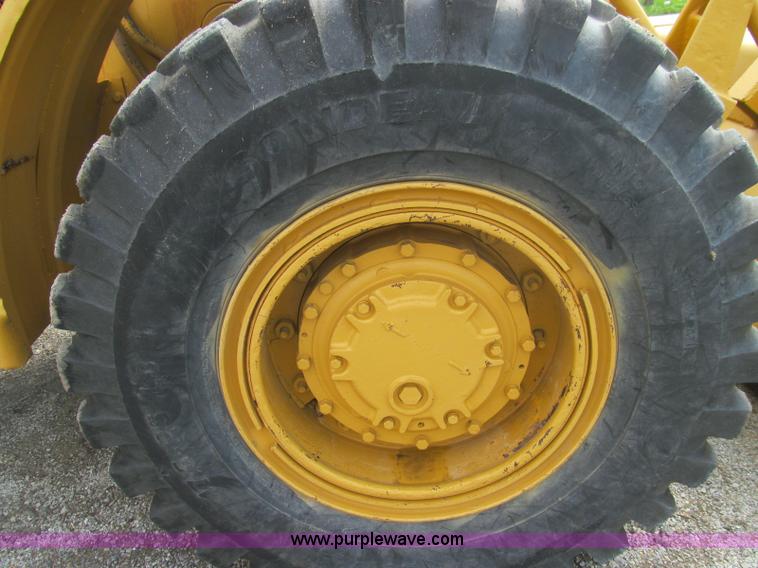 image for item I8985 1967 Caterpillar 950 articulated wheel loader
