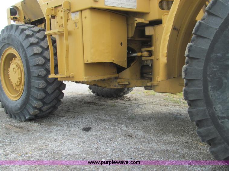 image for item I8985 1967 Caterpillar 950 articulated wheel loader