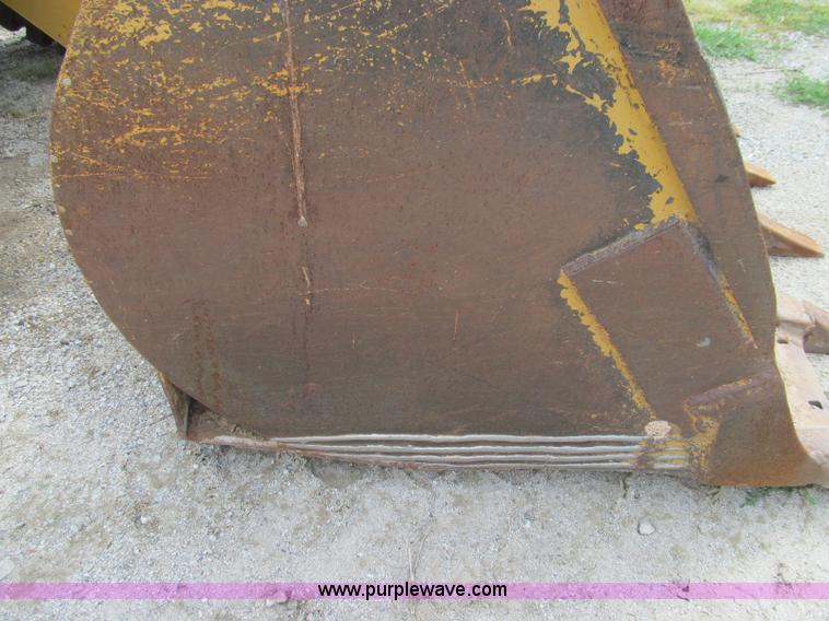 image for item I8985 1967 Caterpillar 950 articulated wheel loader