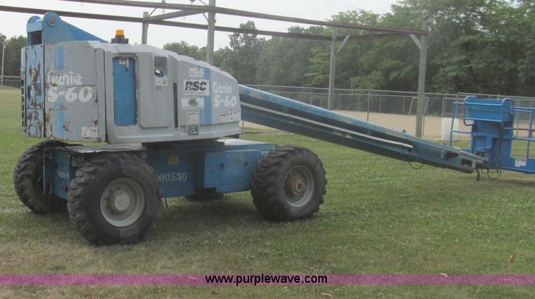 image for item I8993 1994 Genie S-60 boom lift