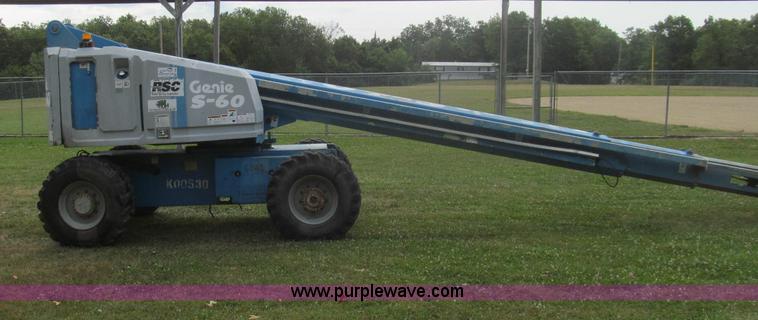 image for item I8993 1994 Genie S-60 boom lift