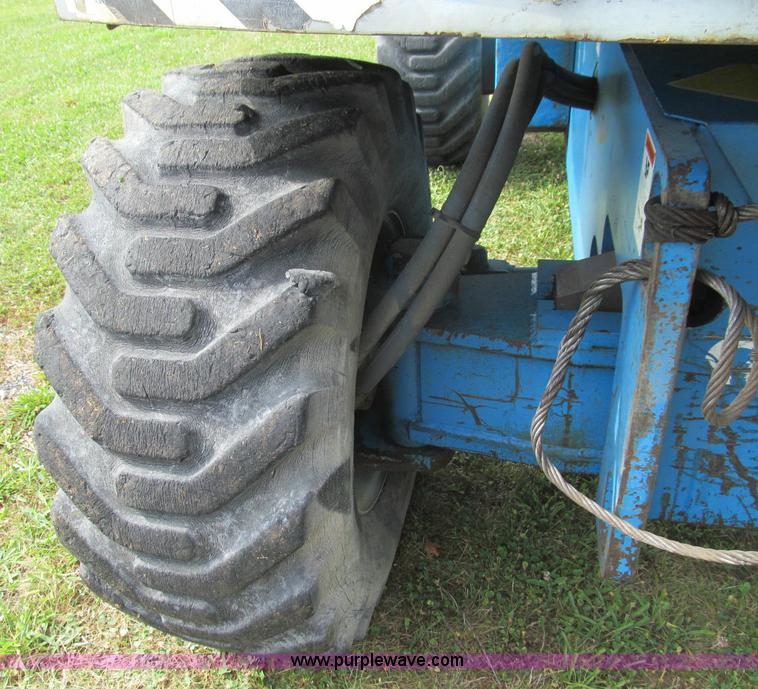 image for item I8993 1994 Genie S-60 boom lift