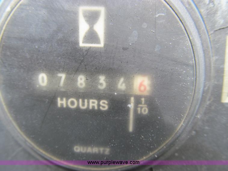 image for item I8993 1994 Genie S-60 boom lift