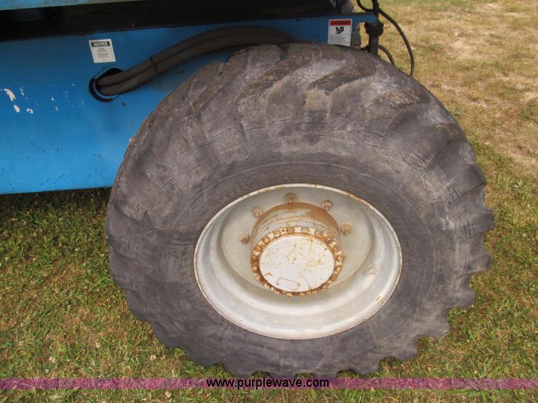 image for item I8993 1994 Genie S-60 boom lift