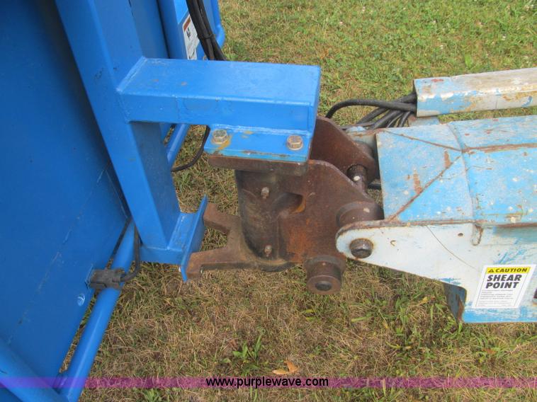 image for item I8993 1994 Genie S-60 boom lift