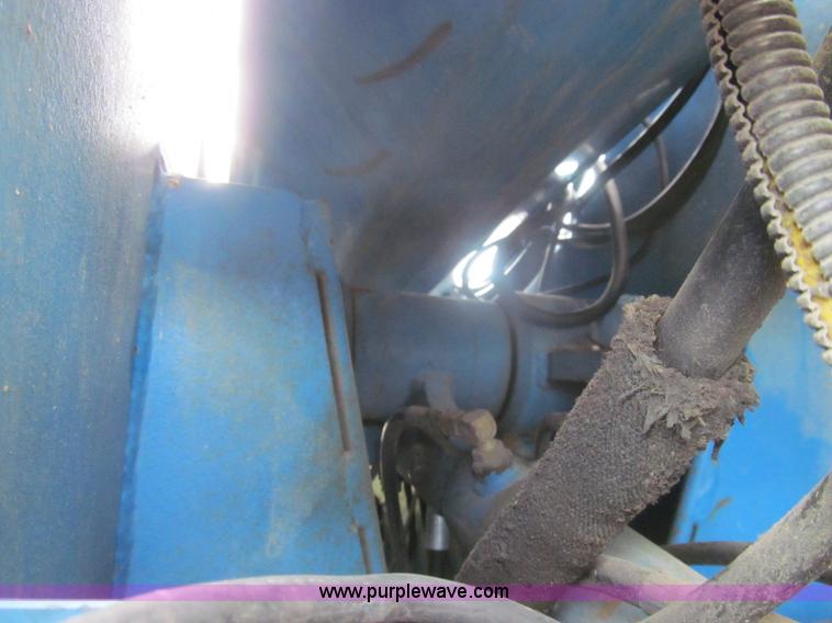 image for item I8993 1994 Genie S-60 boom lift