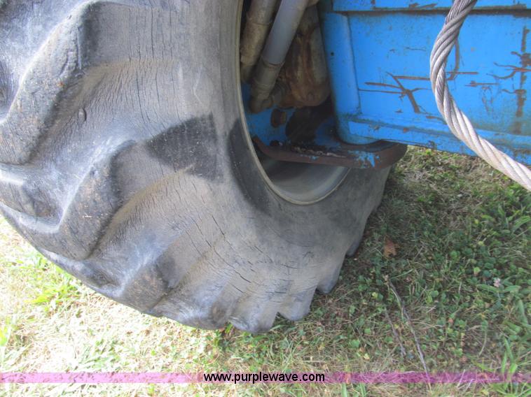 image for item I8993 1994 Genie S-60 boom lift