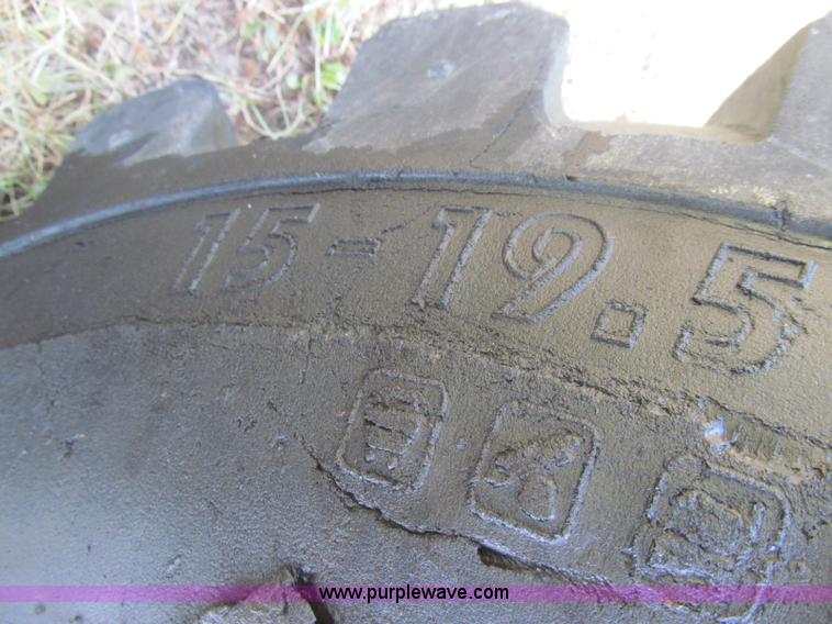 image for item I8993 1994 Genie S-60 boom lift