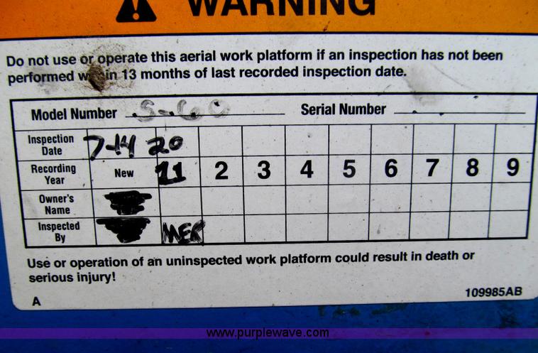 image for item I8993 1994 Genie S-60 boom lift