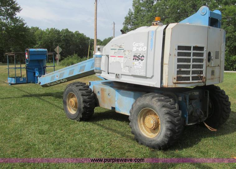 image for item I8994 1992 Genie S-60 boom lift