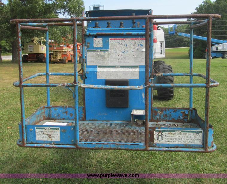 image for item I8994 1992 Genie S-60 boom lift