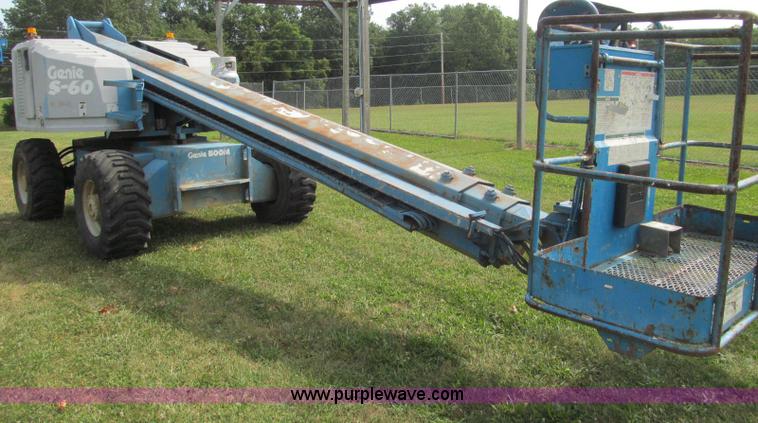 image for item I8994 1992 Genie S-60 boom lift
