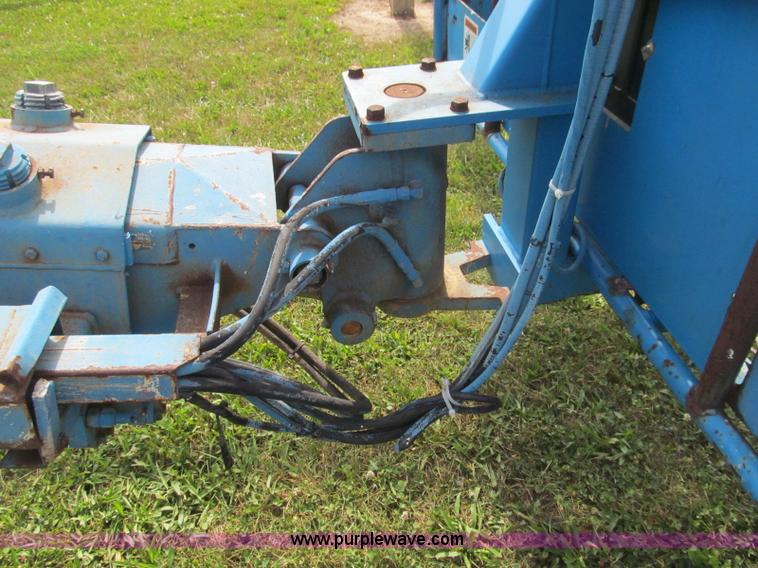 image for item I8994 1992 Genie S-60 boom lift