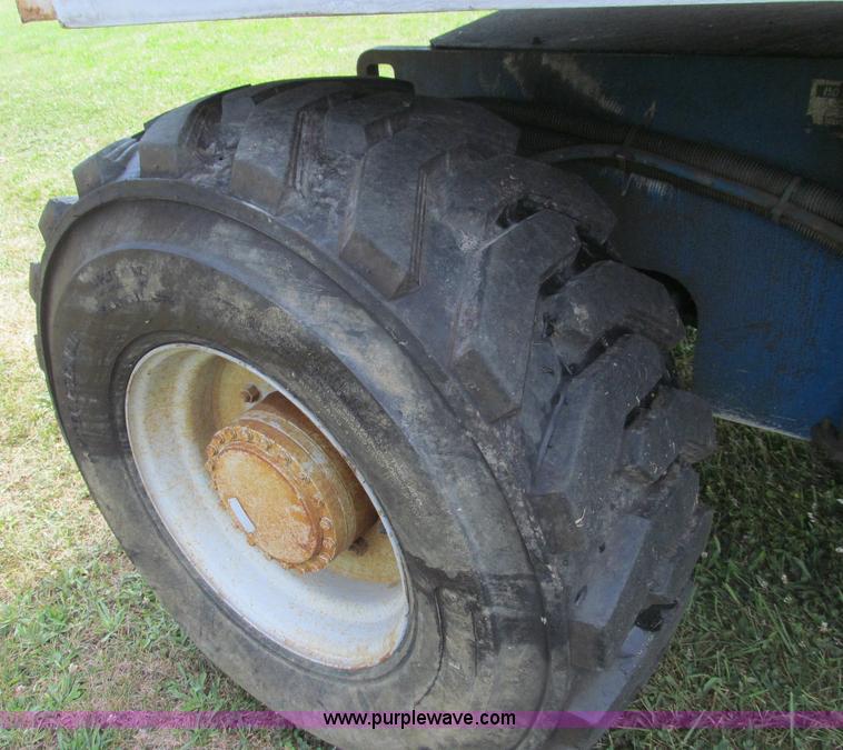 image for item I8994 1992 Genie S-60 boom lift