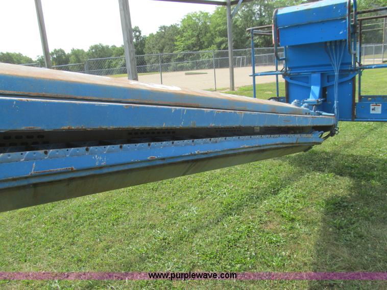 image for item I8994 1992 Genie S-60 boom lift