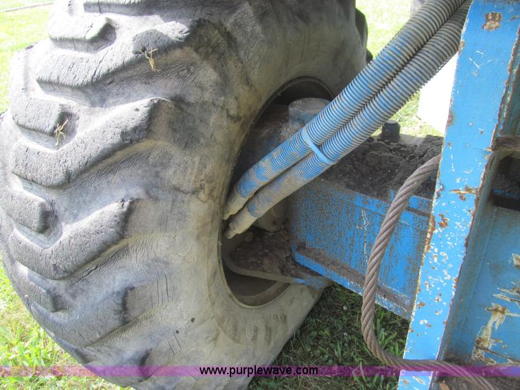 image for item I8994 1992 Genie S-60 boom lift