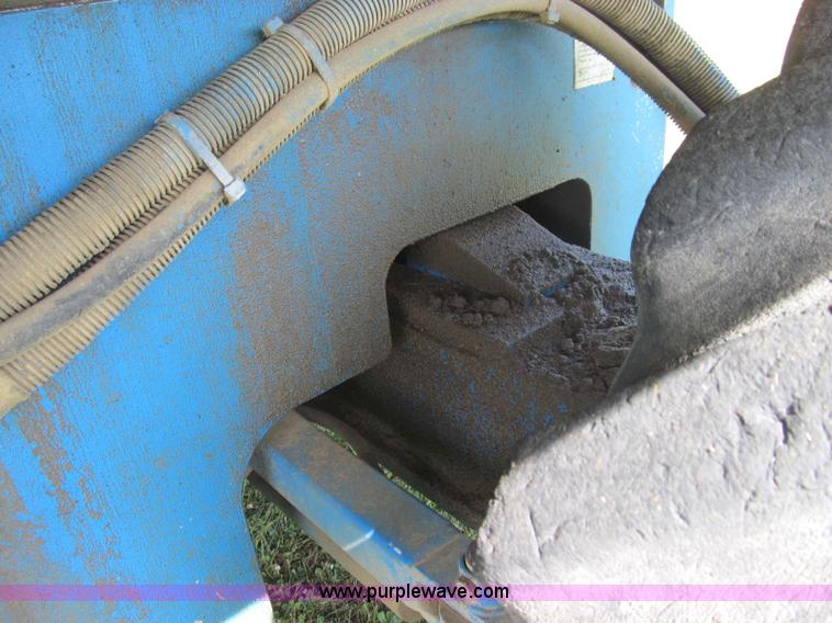 image for item I8994 1992 Genie S-60 boom lift