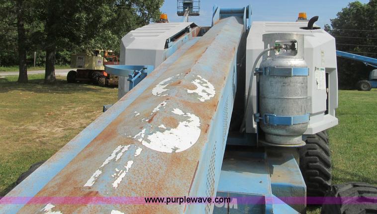 image for item I8994 1992 Genie S-60 boom lift