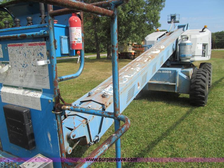 image for item I8994 1992 Genie S-60 boom lift