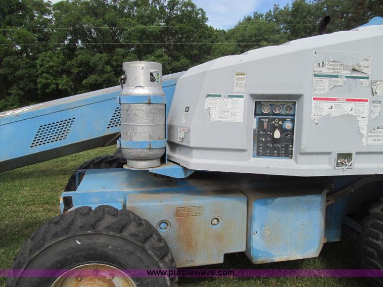 image for item I8994 1992 Genie S-60 boom lift