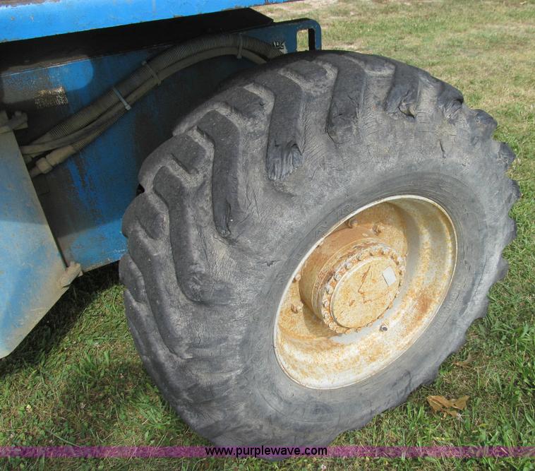 image for item I8994 1992 Genie S-60 boom lift