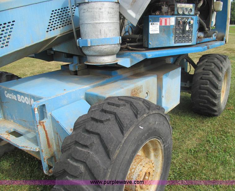 image for item I8994 1992 Genie S-60 boom lift