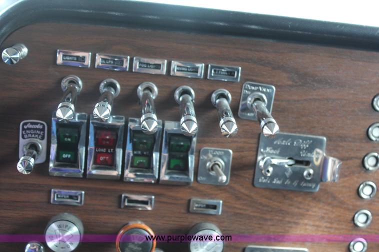 image for item J1018 1987 Peterbilt 359 Classic semi truck